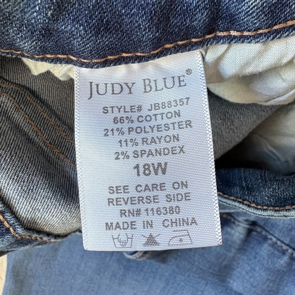 Judy Blue Jeans Womens 18W Plus Blue Boyfriend Fit Mid Rise Frayed Hem Dem - Picture 10 of 12